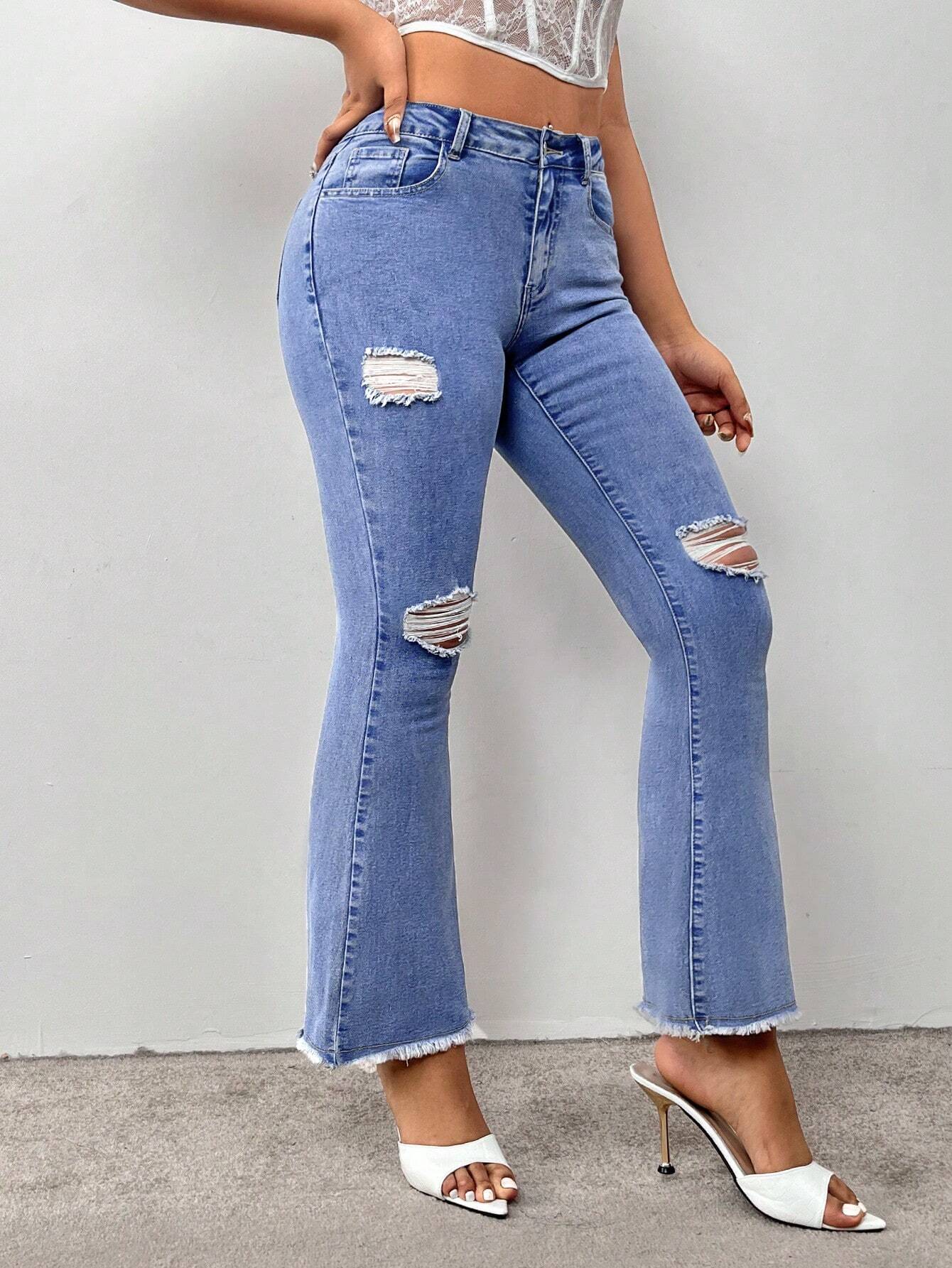 Jeans Acampanados Y Desgastados
