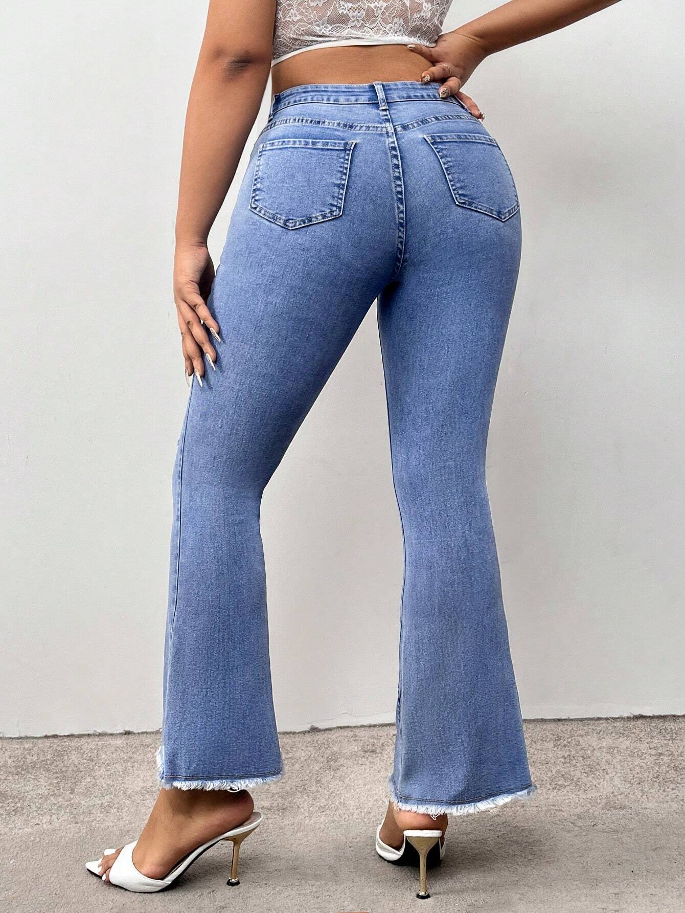 Jeans Acampanados Y Desgastados
